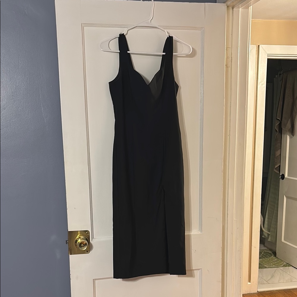 Black Sleeveless Midi Dress